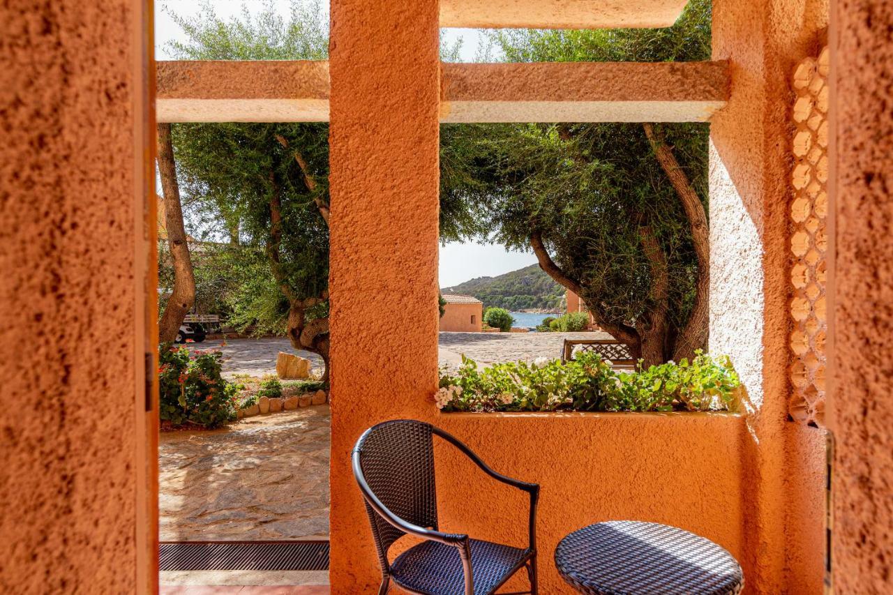 Hotel Cala Lunga La Maddalena  Exterior photo